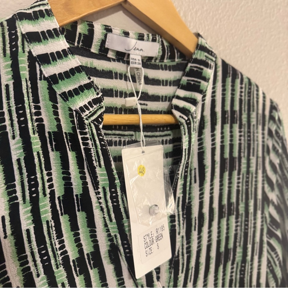 Jenn Romper NWT - Picture 7 of 8